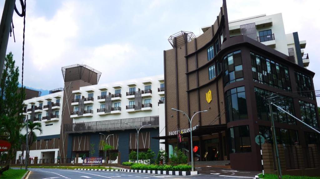 Hotel Grand Baron Taiping Esterno foto