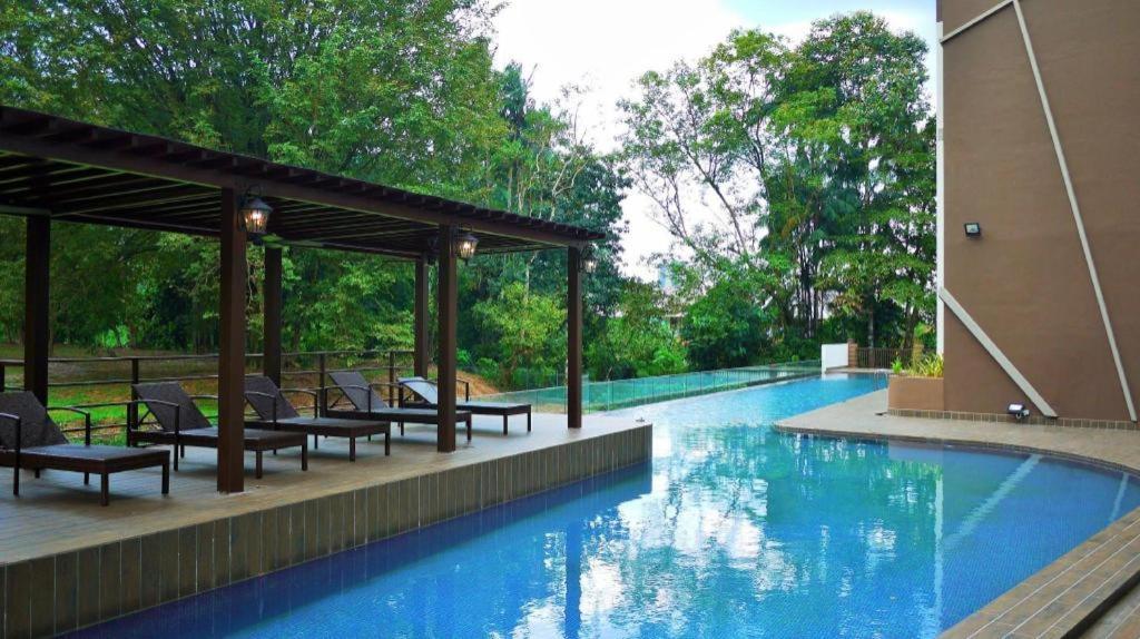 Hotel Grand Baron Taiping Esterno foto