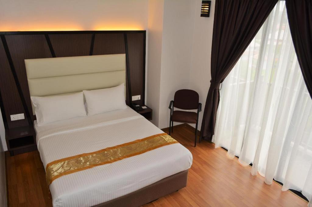 Hotel Grand Baron Taiping Esterno foto