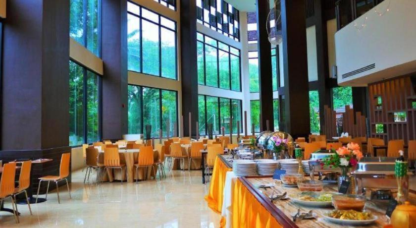 Hotel Grand Baron Taiping Esterno foto